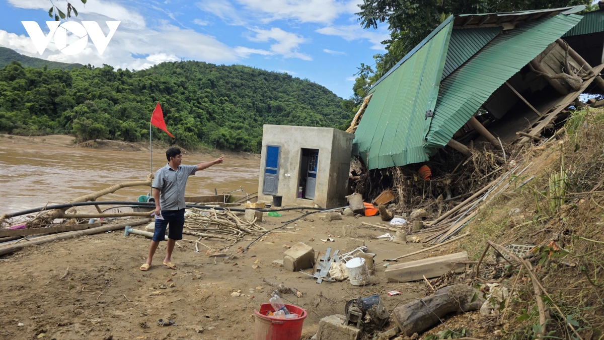 Chạy lũ trở về mất cả chỗ nương thân